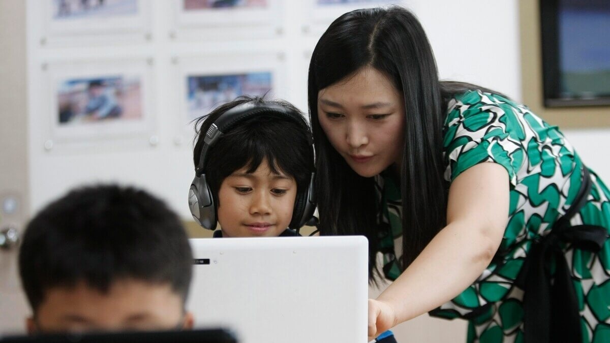 Южная Корея планирует обеспечить малоимущих учащихся бесплатными ноутбуками и компьютерами - 1