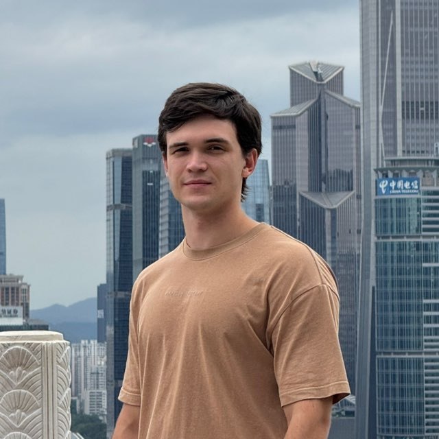 Как CEO, CTO и CIO за 8 часов собрали ИИ-директора, который умеет держать позицию под давлением - 1