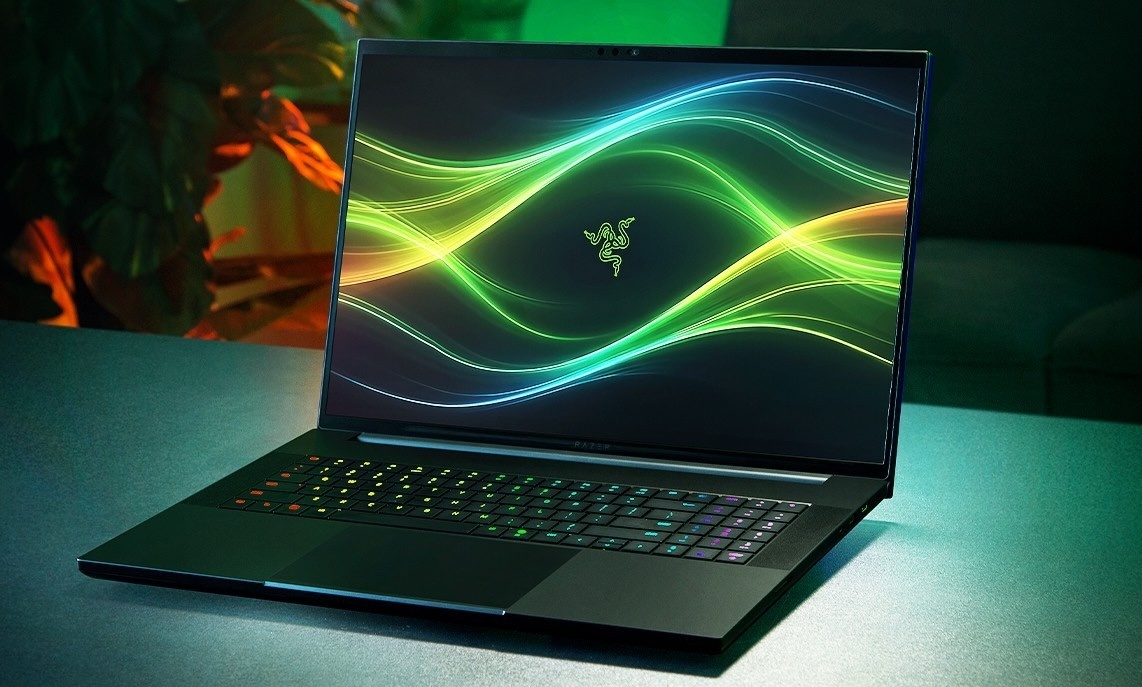Razer представила высокопроизводительный игровой ноутбук Blade 18 - 2 Razer представила высокопроизводительный игровой ноутбук Blade 18 - 2