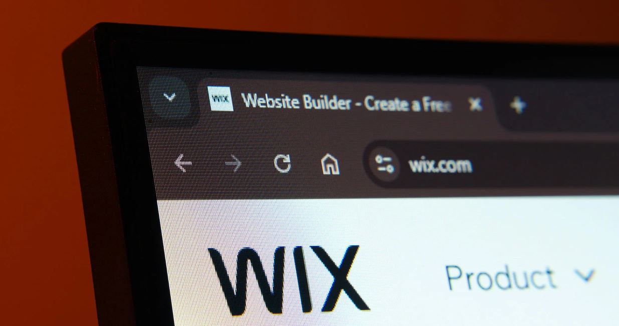 Wix уволит около 20% своих сотрудников из-за внедрения ИИ - 1