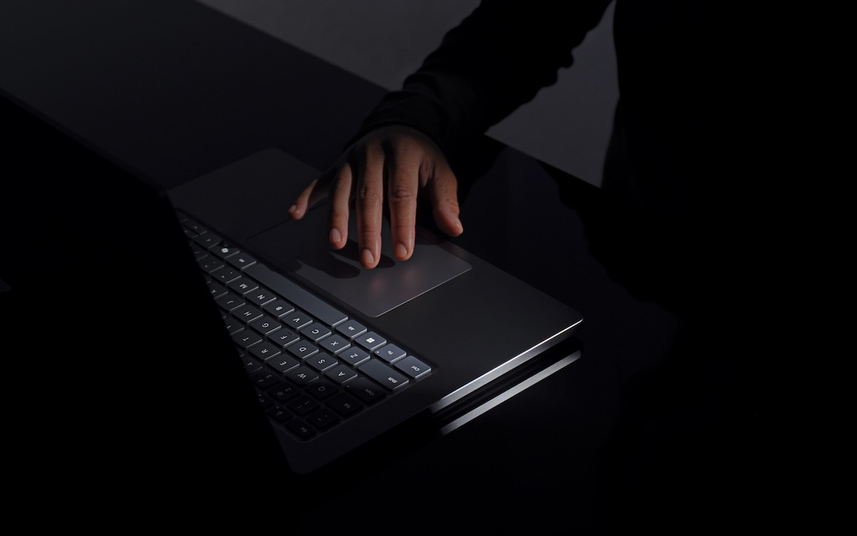 Microsoft представила ноутбук Surface Laptop Ultra с процессором Nvidia RTX Spark - 3 Microsoft представила ноутбук Surface Laptop Ultra с процессором Nvidia RTX Spark - 3
