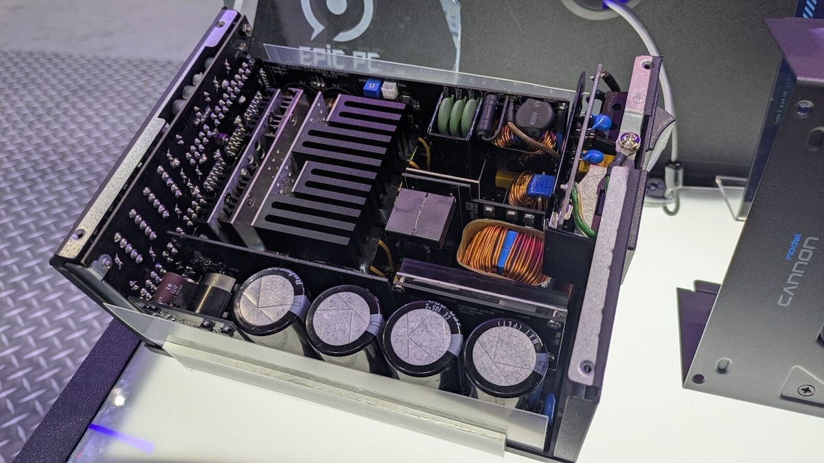FSP показала блок питания Cannon 3300W мощностью 3300 Вт с поддержкой шести RTX 5090 - 4 FSP показала блок питания Cannon 3300W мощностью 3300 Вт с поддержкой шести RTX 5090 - 4