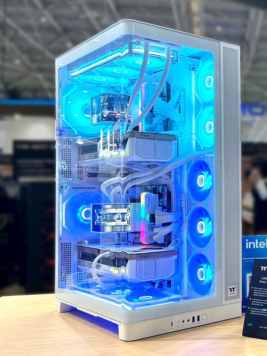 Thermaltake представила системный блок для двух матплат mATX - 2 Thermaltake представила системный блок для двух матплат mATX - 2