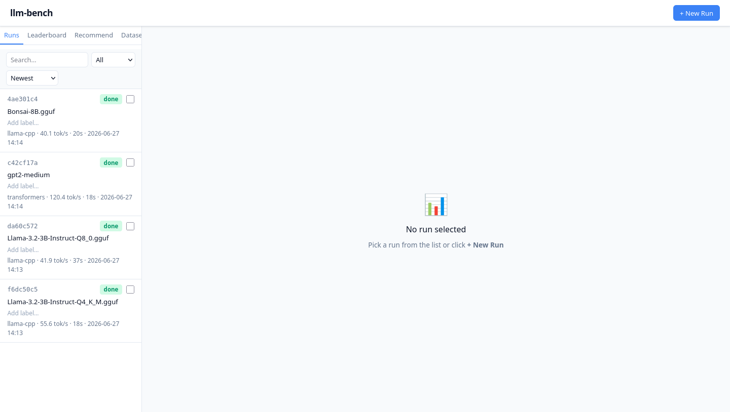 Web UI: список прогонов