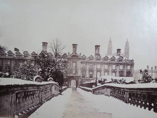 File:Cambridge University, Clare College in Winter.jpg - Wikimedia Commons