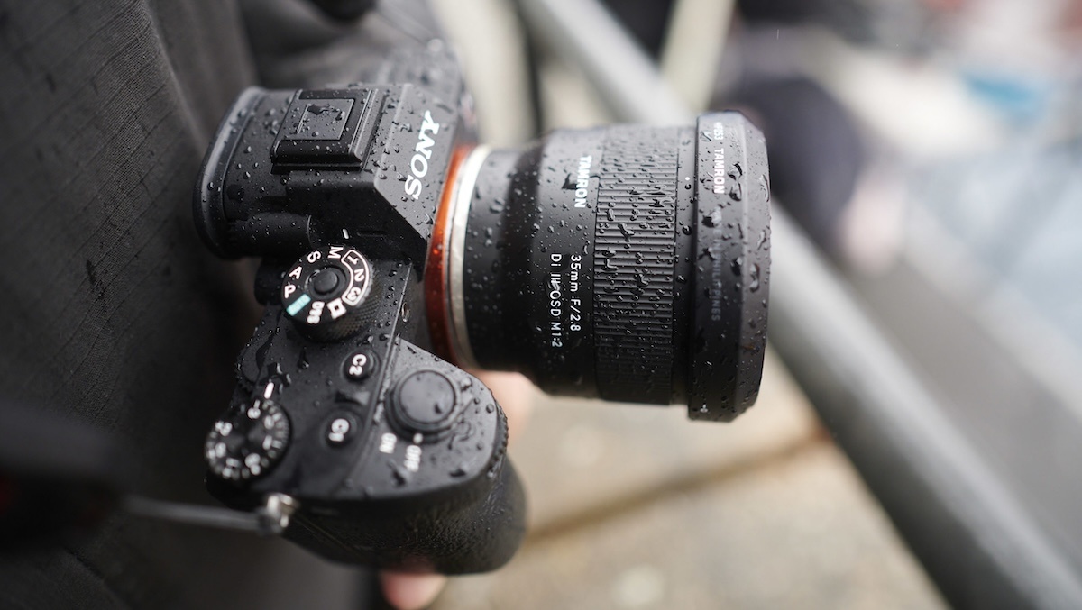Sony планирует купить производителя объективов Tamron - 1