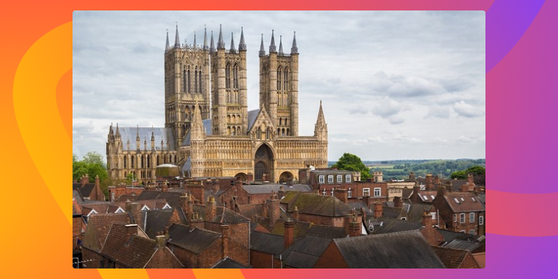 Собор города Линкольн Источник: https://best-wallpaper.net/Lincoln-Cathedral-England_wallpapers.html 