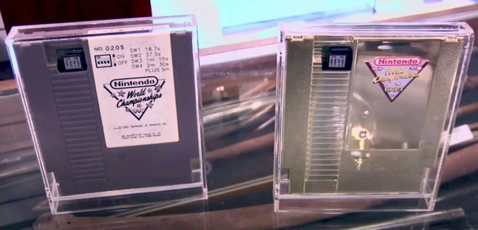 Nintendo World Championship 1990 в обычной и «золотой» версиях