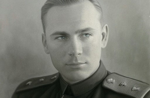 Павел Михайлович Фитин, выдающийся руководитель советской внешней разведки в военные и первые послевоенные годы. После этого он руководил обеспечением безопасности советского атомного проекта