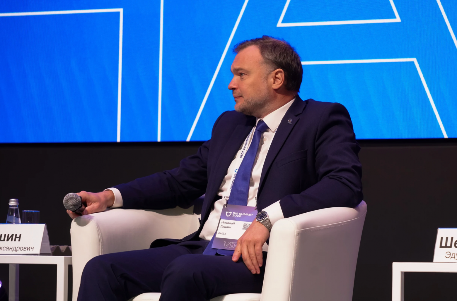 Следите за естественным интеллектом, полагаясь на искусственный