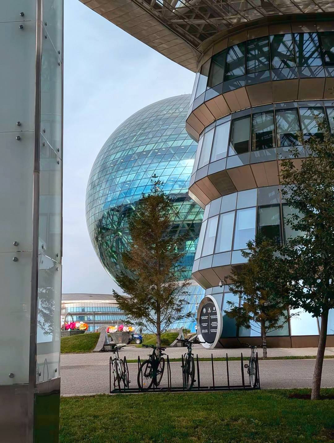 Астана, Astana Hub и большой AI: как выглядит изнутри место, куда сейчас заходят все - 1 Астана, Astana Hub и большой AI: как выглядит изнутри место, куда сейчас заходят все - 1