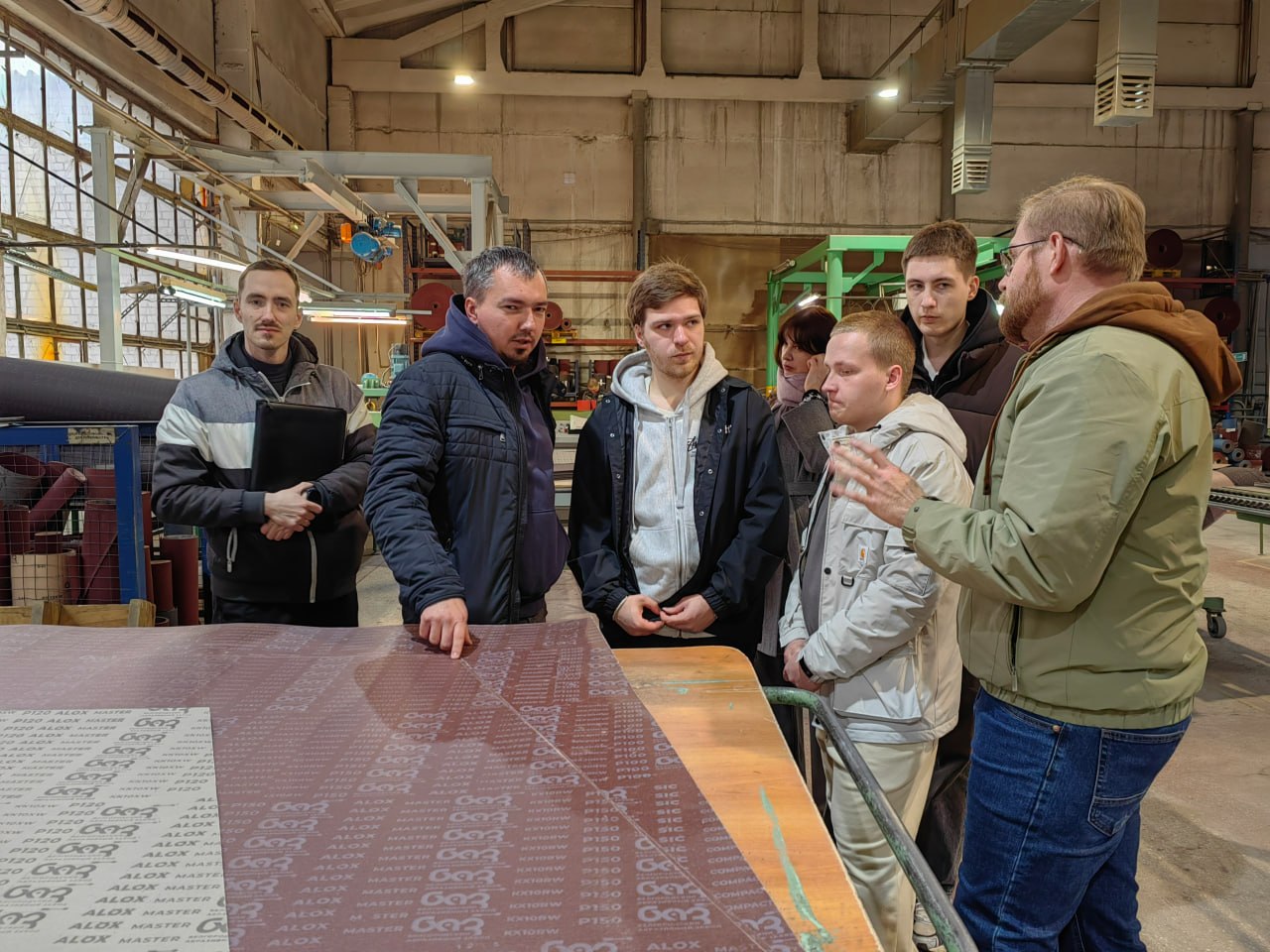 Команда стартапа «Солид» знакомится с производством на Белгородском заводе абразивных материалов Команда стартапа «Солид» знакомится с производством на Белгородском заводе абразивных материалов